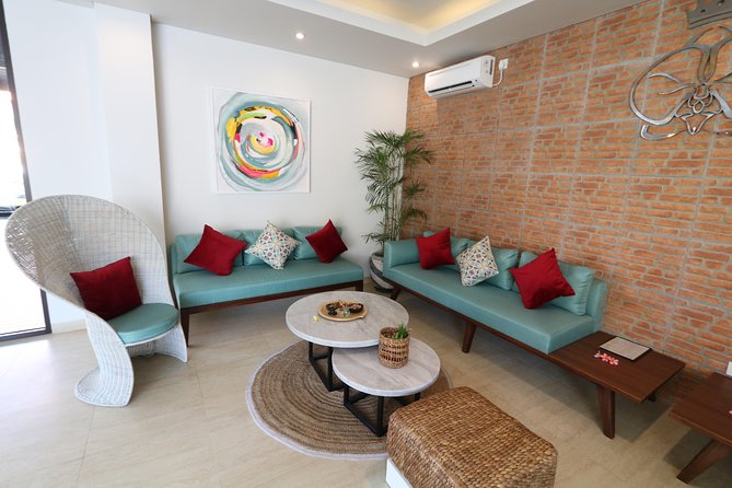 2-Hours Bali Relaxing Massage Package - Royal Orchid Spa and what the package includes (in plain terms)