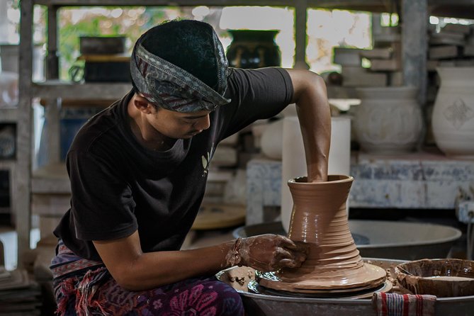 3 Hours Wheel Throwing Basic Ceramic Class - Key things you’ll notice right away