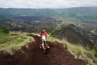 6 Hours Private Dirt Bike Tour in Ubud - Mount Batur Riding: From Sandy Learning Paths to Rocky Climbs