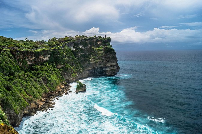 Admission Tickets for Kecak Dance & Uluwatu Temple Sunset - Uluwatu Temple: cliff views, ceremony context, and monkey awareness