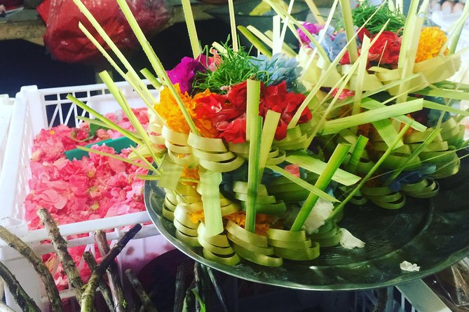 Afternoon Cooking Class & Making Bali Offering with Dinner - The meal at the family house: lunch or dinner, same idea