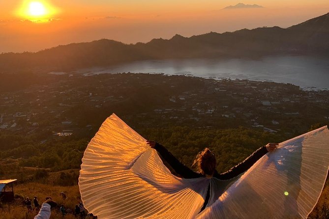 All Include: Mount Batur Sunrise Trekking Natural Hot Springs - Volcanic breakfast on the way: eggs and bananas cooked in hot sand