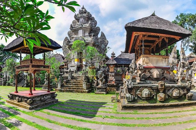 All inclusive Ubud private tour - Stop 2: Tohpati Village craft time (silver, batik, wood, painting)