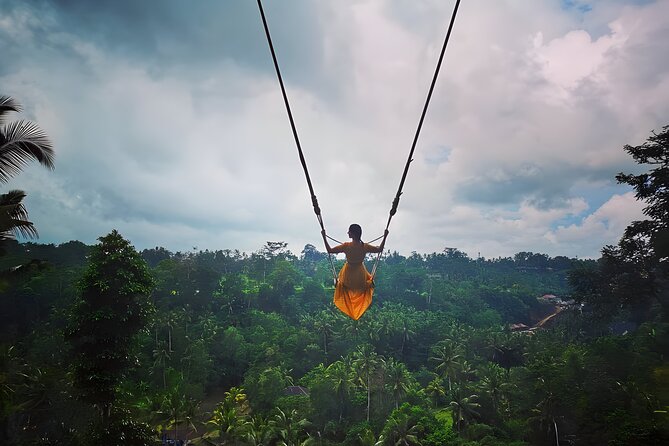 Amazing Bali Swing Experience with Ubud Full Day Tour - Ubud Palace, the Art Market area, and a dose of royal Ubud