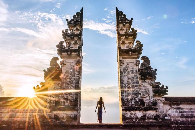 Amazing Private Tour: Lempuyang temple, Tirta gangga, Tukad cepung waterfall - Tirta Gangga in 40 minutes: water-palace charm with a tight schedule