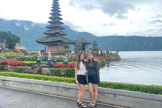 Ancient Temples and Jatiluwih Rice Terrace Private Tour - Ulun Danu Bratan Temple and Beratan Lake viewpoints