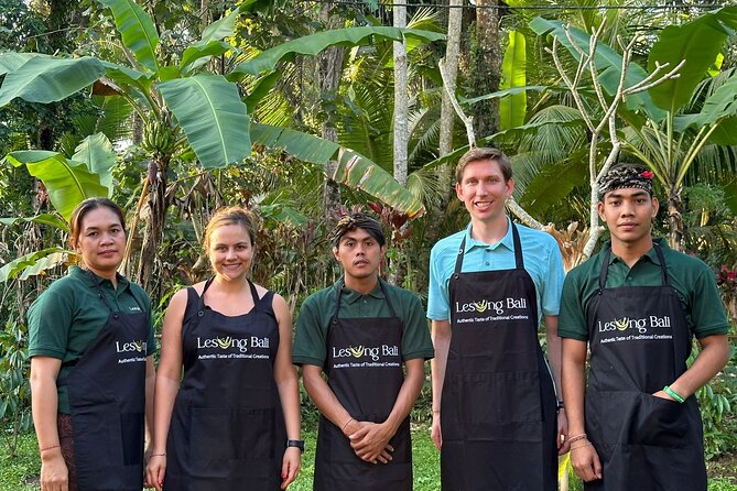 Authentic Balinese Cooking Class with Jewelry Making Class - A full Balinese day: market, cooking, and jewelry in Ubud