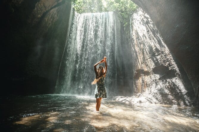 Bali a Hidden Gems Tirta Gangga Taman Ujung and Cepung Waterfall - Tukad Cepung Waterfall: Timing Your 15-Meter View