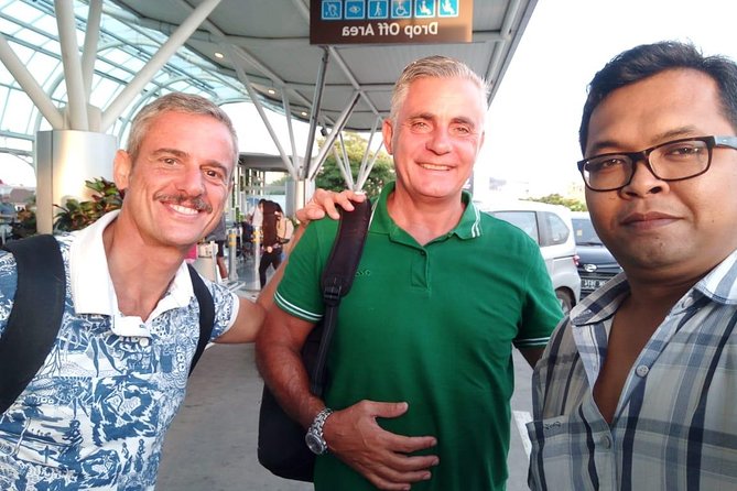 Bali Airport Transfer Check in OR Check out Kuta Area - Arrival Pickup: Name Sign, AC Ride, and the 120-Minute Cushion