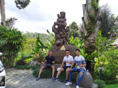 Bali Airport Transport & Transfer - Inside the car: air-conditioning, luggage help, and a steady pace
