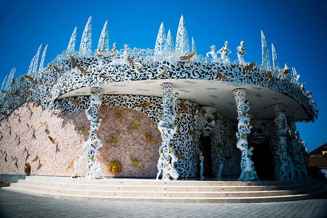 Bali Arts shopping with temples-waterfall visit. - Mas Carving Center: seeing woodwork detail before you buy