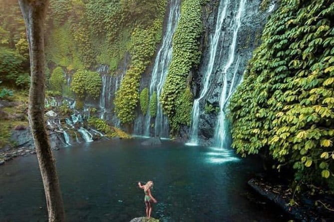 Bali: Bedugul Temple, Banyumala Waterfall, UNESCO Rice Terrace - Ulun Danu Bratan Temple: lake views and a slower kind of morning