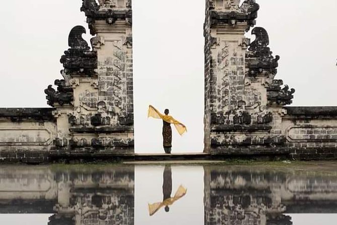 Bali best instagrammable sport tour - Lempuyang Temple: the volcano gate photo that Bali is famous for