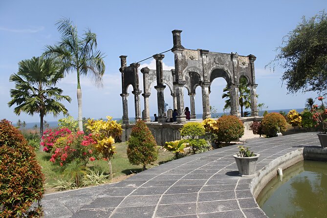 Bali Car-Charter: The Gates of Heaven Bali Tour - Stop 3: Taman Ujung Sukasada—another water palace with a different vibe