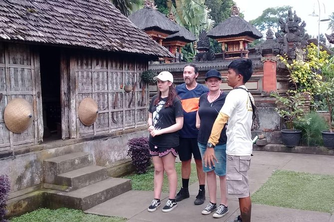 Bali Countryside Cycling Adventure - After breakfast: a quiet countryside start near Bangli