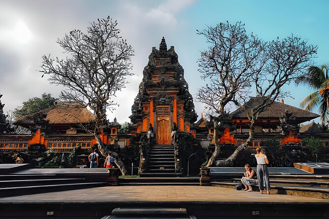 Bali Cycling and Ubud Waterfall Tour - Stop 2: Sacred Monkey Forest Sanctuary in Ubud