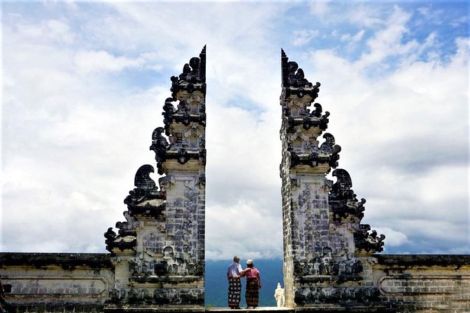 Bali Day Tour : Waterfall & Lempuyang Temple The Gate Of Heaven - Morning logistics: 7:00 am pickup and a long-drive reality