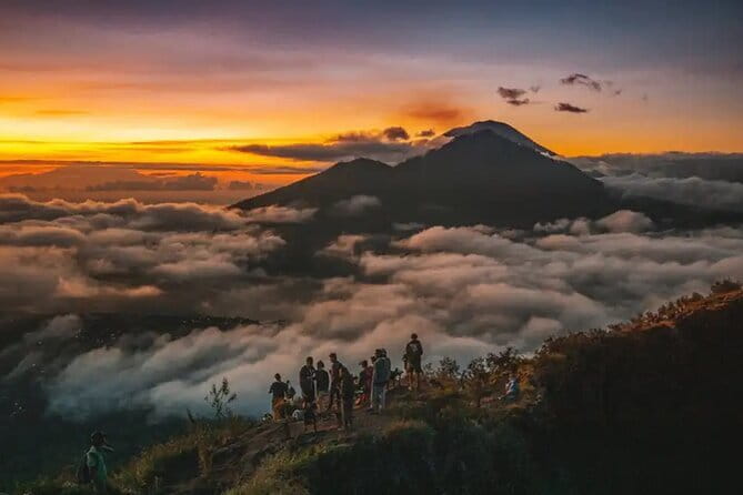 Bali day trip : Batur Sunrise Hike and Hot Spring All inclusive - The Early Pickup from Kuta: Plan for a Full Day