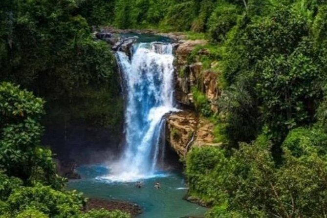 Bali Day Trip to Ubud Highlight Tour and Tanah Lot Temple - Puseh Batuan Temple and the Wantilan dance practice space