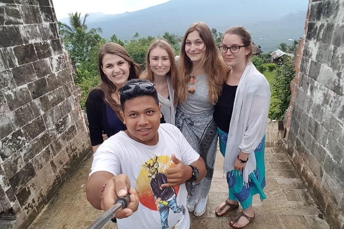 Bali Driver and Tour Package - English-speaking guidance: how Agus-style service improves the day