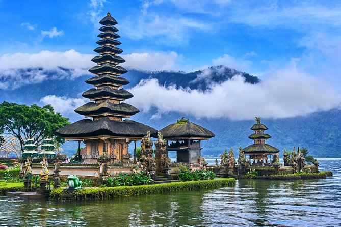 Bali Ghost Tour: The Biggest Abandoned Hotel in Bali - Ulun Danu Bratan Temple: a lake-temple scene before the spooky stuff