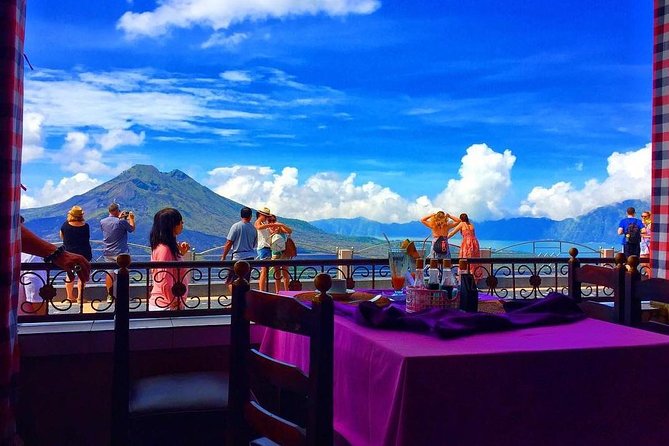 Bali Iconic Tour with Buffet Lunch and Attraction Tickets - Tegalalang Rice Terrace at Farmer Level