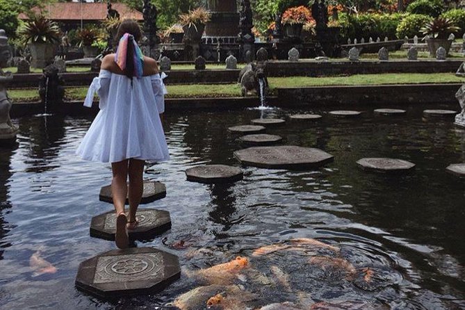 Bali Individual Route With Private English Speaking Driver - Handara Gate, Wanagiri Hidden Hills, and two waterfall breaks