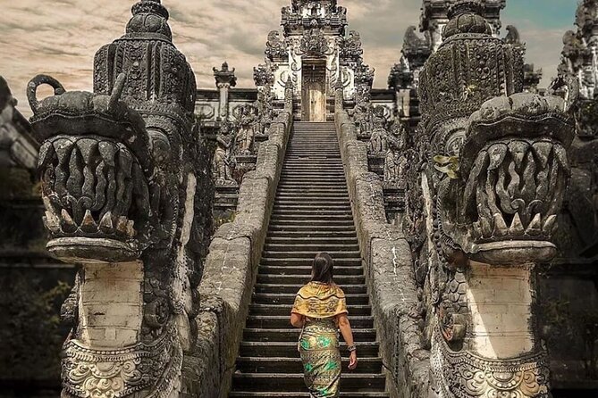 Bali Instagram Tour - All Inclusive - Tegalalang Rice Terrace at golden hour