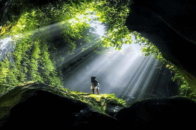 Bali Instagram Tour and Sunrise at gate of heaven - The Gate of Heaven experience: sunrise, waiting, and a pro setup