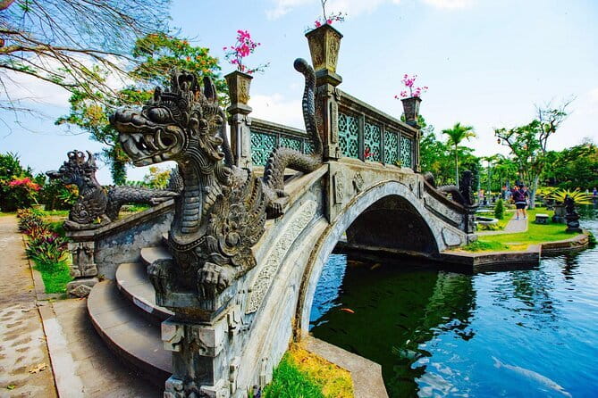 Bali Instagram Tour - DESIGN Your Own Trip - Hotel pickup and private transport: the convenience you’re paying for
