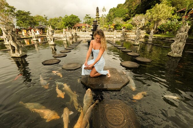 Bali Instagram Tour: Gate of Heaven, Swing and Waterfall Day Tour - Stop 1: Lempuyang Temple and the Gates of Heaven Photos