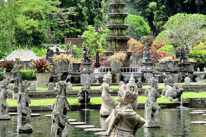 Bali Instagram Tour : Heaven Gate Tour - Tirta Gangga - Tukad Cepung Waterfalls - The Guide Experience: English Support and Photo Help That Speeds Up Your Best Shots