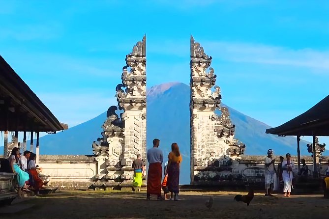Bali Instagram Tour: Lempuyang Temple, Tirta Gangga and Tukad Cepung Waterfall - Private transport and your guide: what comfort buys you