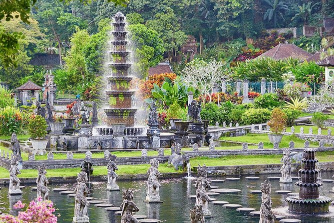 Bali Instagram Tour: Lempuyang Temple, Tirta Gangga and Tukad Cepung Waterfall - The 5:00am start: why it matters for Lempuyang photos