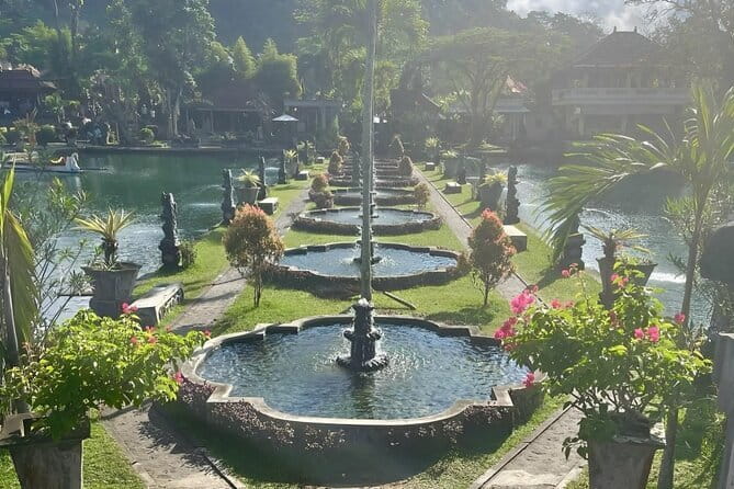 Bali Instagramable Tour: Gates of Heaven Lempuyang - Water Palace - Waterfall - The big idea: a 10–12 hour East Bali photo circuit