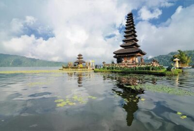 Bali Jungle Trekking and Lake Canoeing Tour - Getting started at Wanagiri basecamp: coffee first, then feet