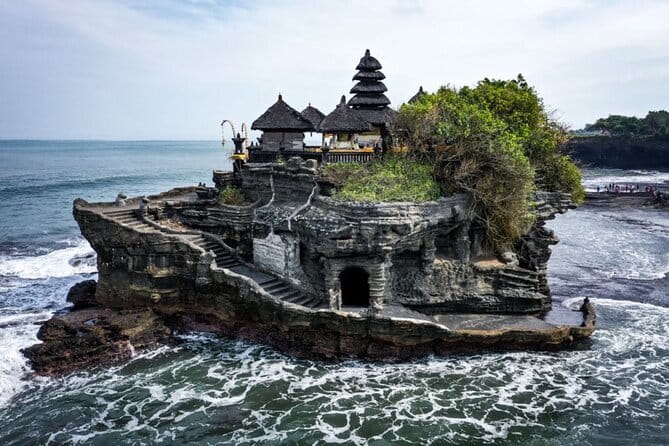 Bali : Northern Bali Private Day Trip with Transfer - Tanah Lot: the sea-rock temple moment
