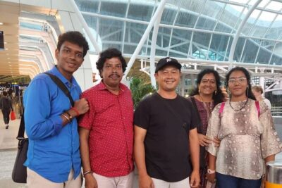 Bali Private Airport Pick up - From plane to the orange sign: what the pickup looks like