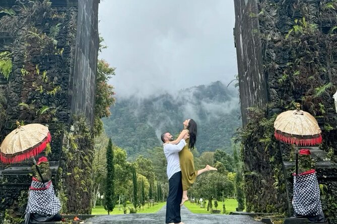Bali : Private Fullday trip, Discover North Bali Destination - Handara Gate: Iconic Looks, Better Chances With a Guide