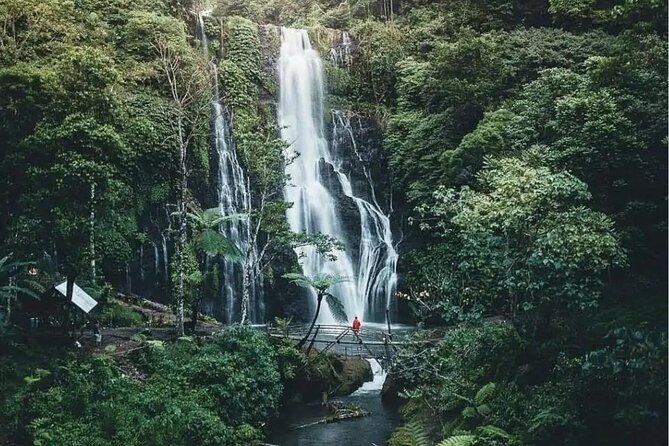 Bali Private Tour: Handara Iconic Gate, Watefall and Temple - Danau Beratan and Ulun Danu Beratan Temple: lakeside views in Bedugul’s crater-lake country