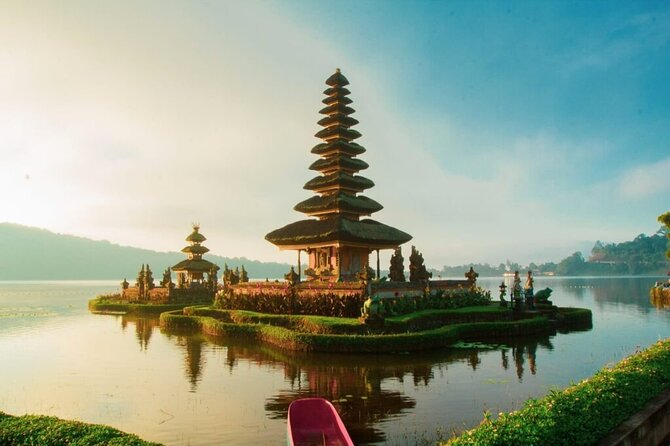 Bali Private Tour: Handara Iconic Gate, Watefall and Temple - Lunch, mineral water, and tickets: what’s included and what that changes for you