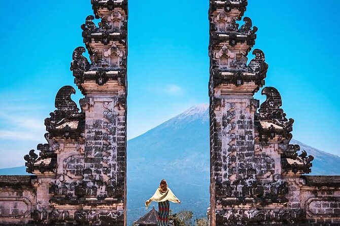 Bali Private Tour: Lempuyang Gate of heaven-Tirta gangga-Tukad Cepung - Tegalalang Rice Terrace: a viewpoint stop that still needs time