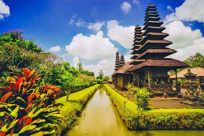 Bali Private Tour: Ulun danu Temple, Iconic Handara Gate & Tanah lot sunset. - Ulun Danu Bratan Temple: the lake-temple payoff