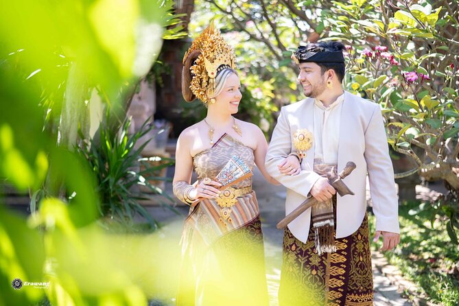 Bali Professional Photoshoot in Traditional Dress Outfit - What you get after: originals plus retouched edits