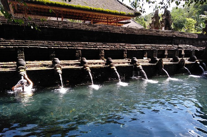 Bali Purification Ritual - After purification: thanks prayer and holy water you can take home