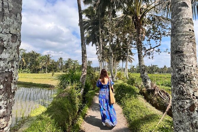 Bali Rural Village Bike - Balinese house compound and architecture learning: more than sightseeing photos