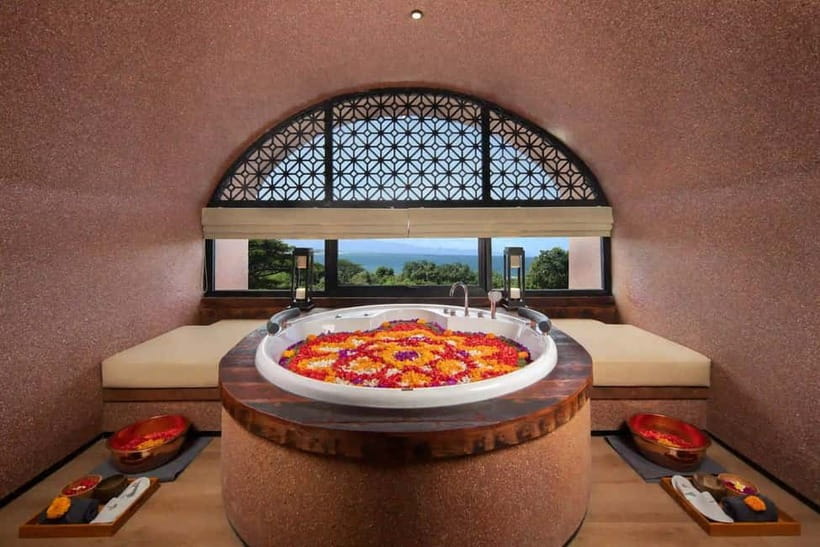 Bali/Sanur: Spa and Bath Experiences at Svaha Spa Sanur - The romantic Flower Bath Sensation: a couples ritual that feels special