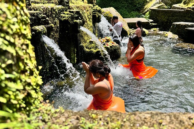 Bali Spiritual: Balinese Healing, Temple & Rice Terrace - Tirta Empul Temple: iconic, but still about the ritual