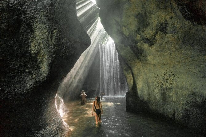 Bali Waterfalls Private Day Tour - Tegenungan Falls: the biggest stop for photos and pool time