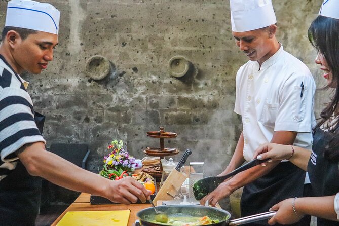 Balinese Cooking Class at The Santai Umalas Kerobokan - Picking your menu: starter, main, dessert, and practical choices